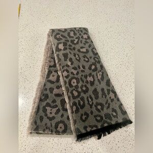 Stella & Dot Leopard Spot Blanket Scarf - Black and Gray NIB